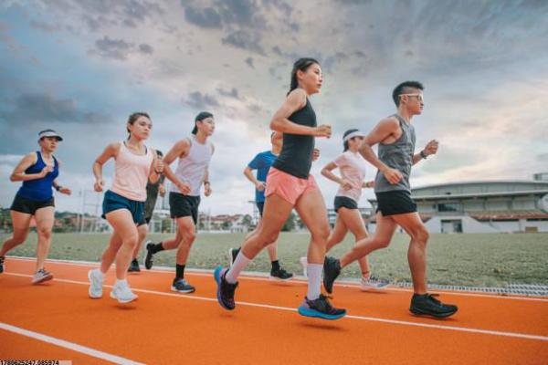 广州体育学院游泳培训：课程与报名流程